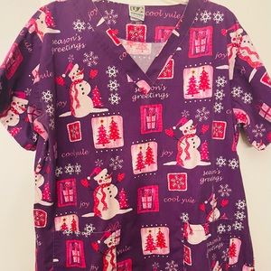 XL scrub top. Christmas scrub. Good condition